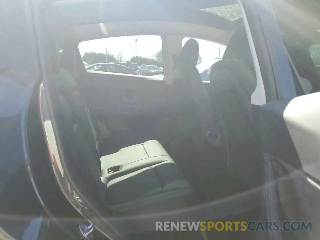 10 Photograph of a damaged car 7SAYGDEEXRF034197 TESLA MODEL Y 2024