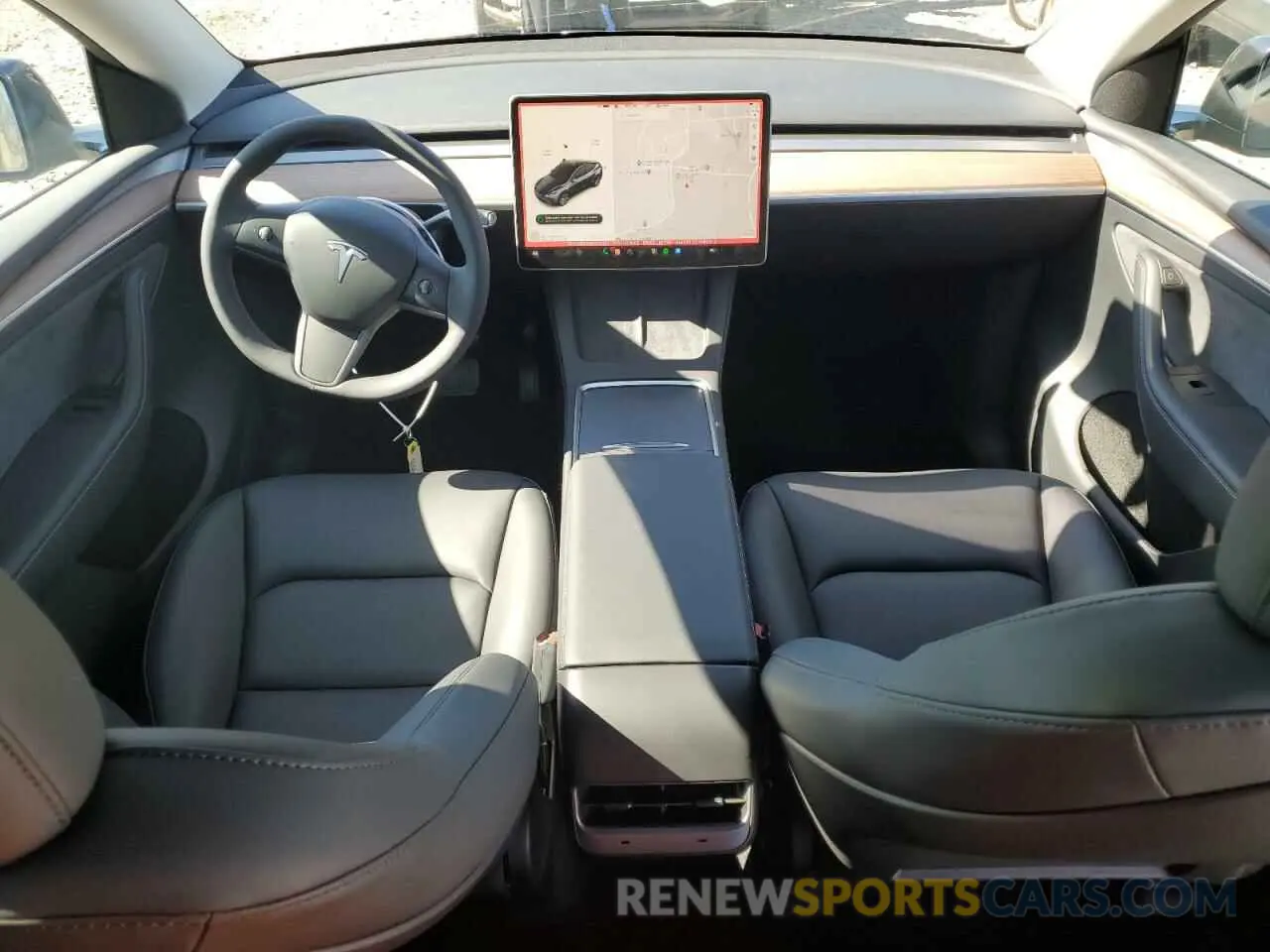 8 Photograph of a damaged car 7SAYGDEEXRF034197 TESLA MODEL Y 2024