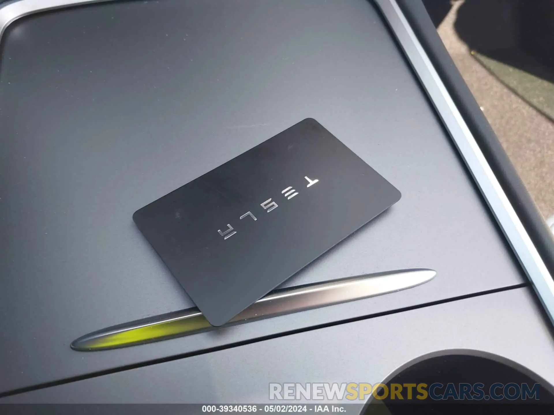 11 Photograph of a damaged car 7SAYGDEEXRF036872 TESLA MODEL Y 2024