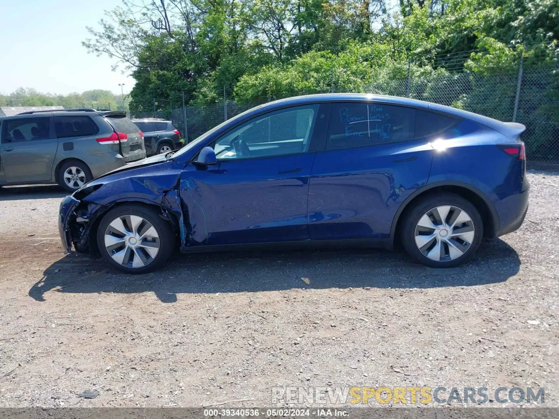 15 Photograph of a damaged car 7SAYGDEEXRF036872 TESLA MODEL Y 2024