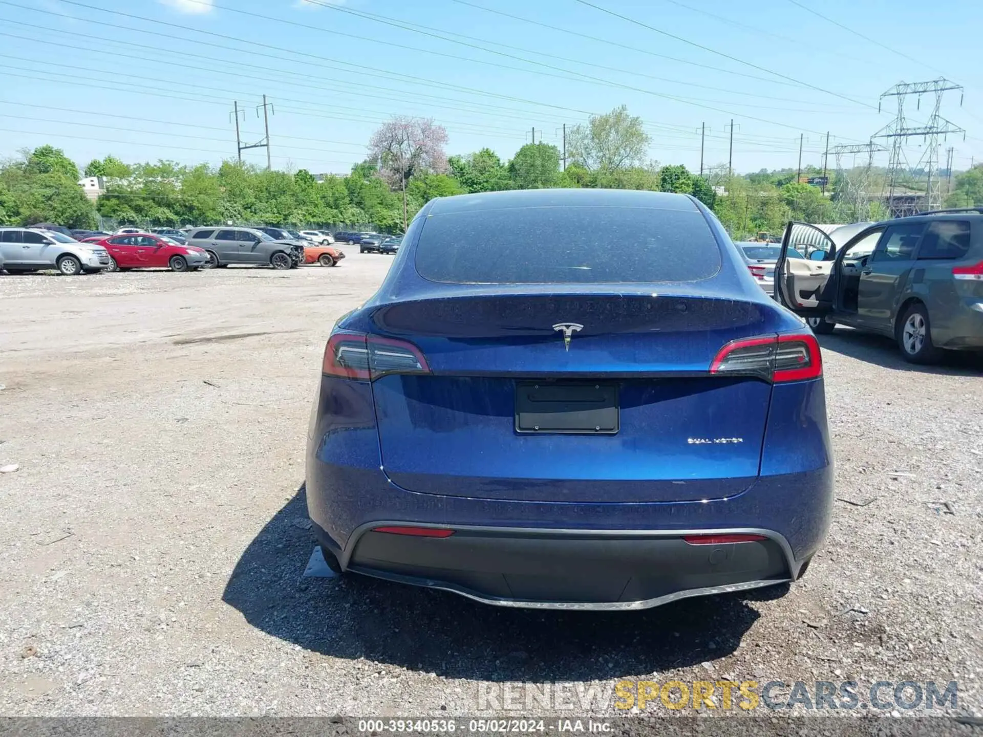 17 Photograph of a damaged car 7SAYGDEEXRF036872 TESLA MODEL Y 2024