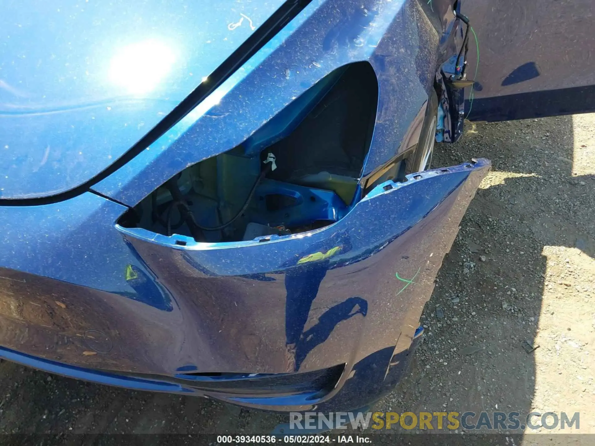 6 Photograph of a damaged car 7SAYGDEEXRF036872 TESLA MODEL Y 2024