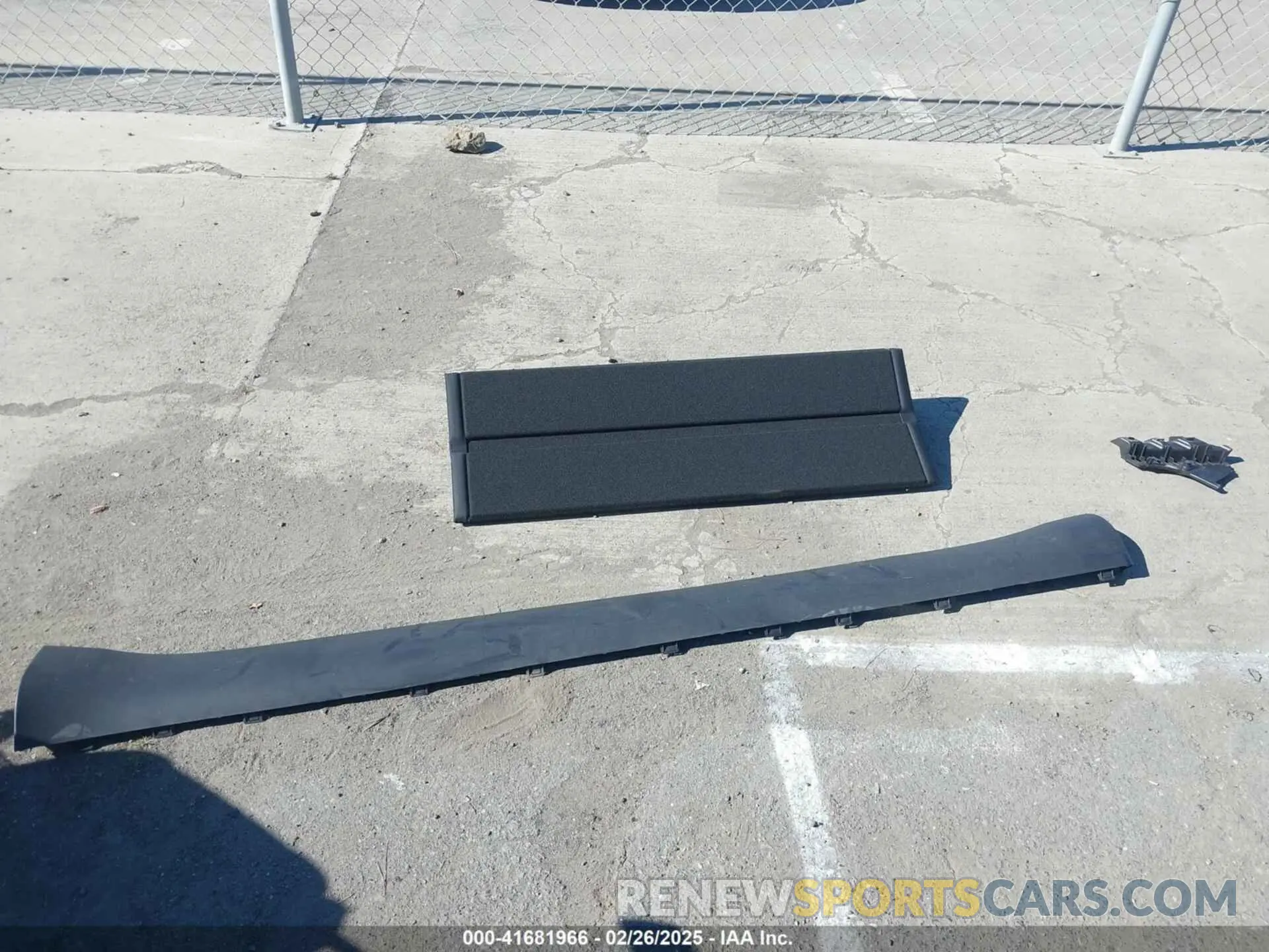12 Photograph of a damaged car 7SAYGDEEXRF086655 TESLA MODEL Y 2024