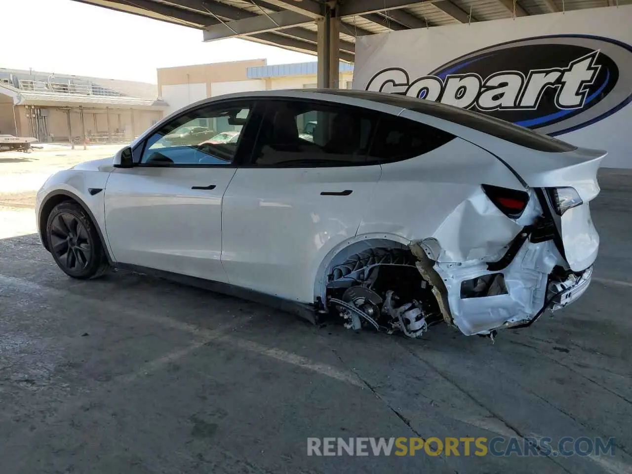 2 Photograph of a damaged car 7SAYGDEEXRF122859 TESLA MODEL Y 2024