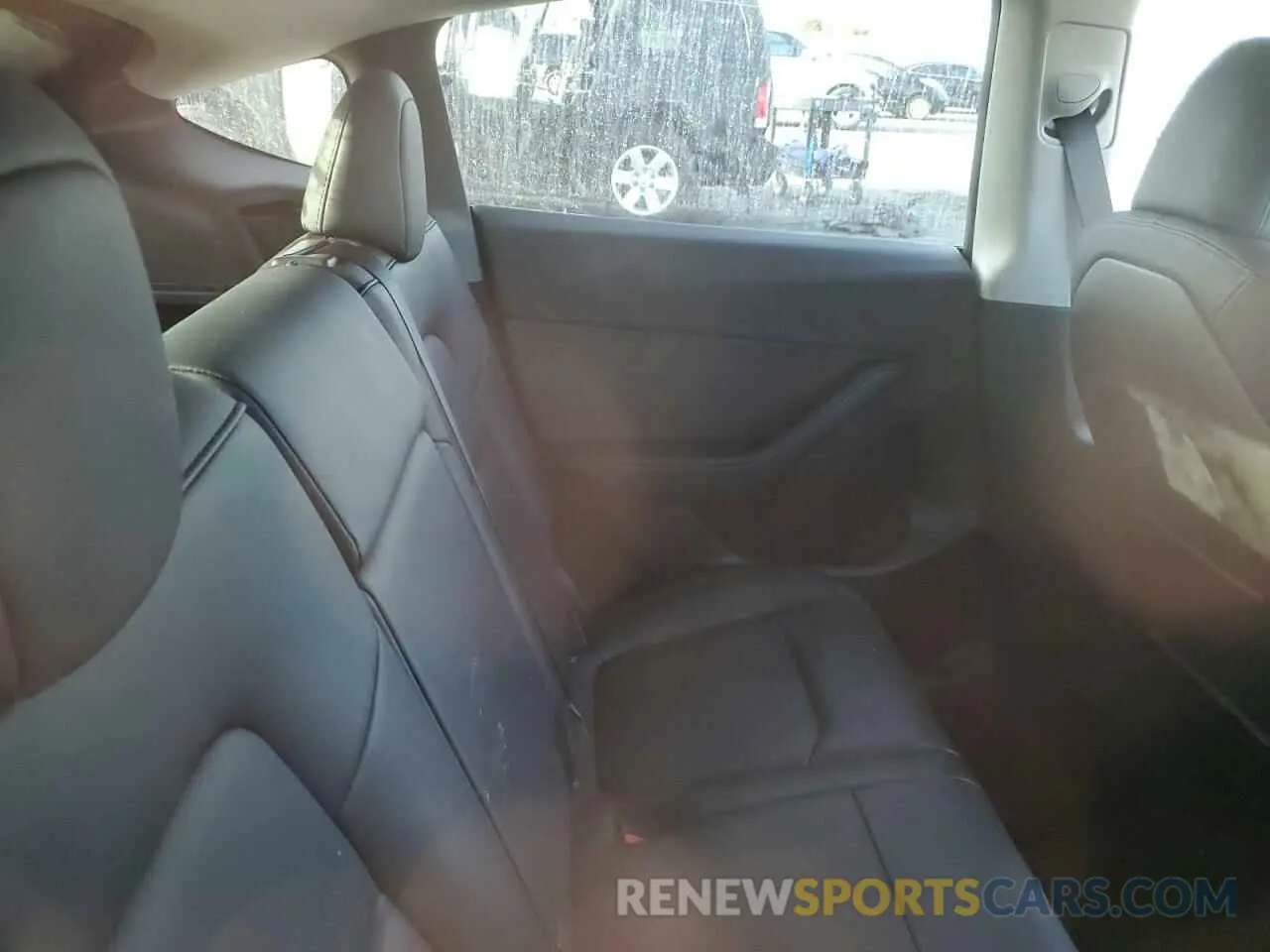 10 Photograph of a damaged car 7SAYGDEEXRF123848 TESLA MODEL Y 2024