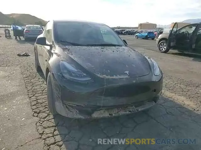 11 Photograph of a damaged car 7SAYGDEEXRF123848 TESLA MODEL Y 2024