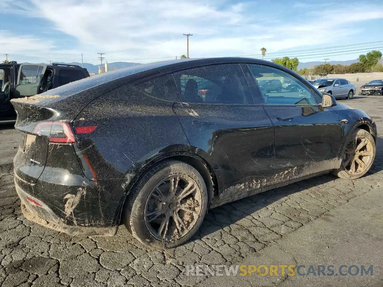 3 Photograph of a damaged car 7SAYGDEEXRF123848 TESLA MODEL Y 2024