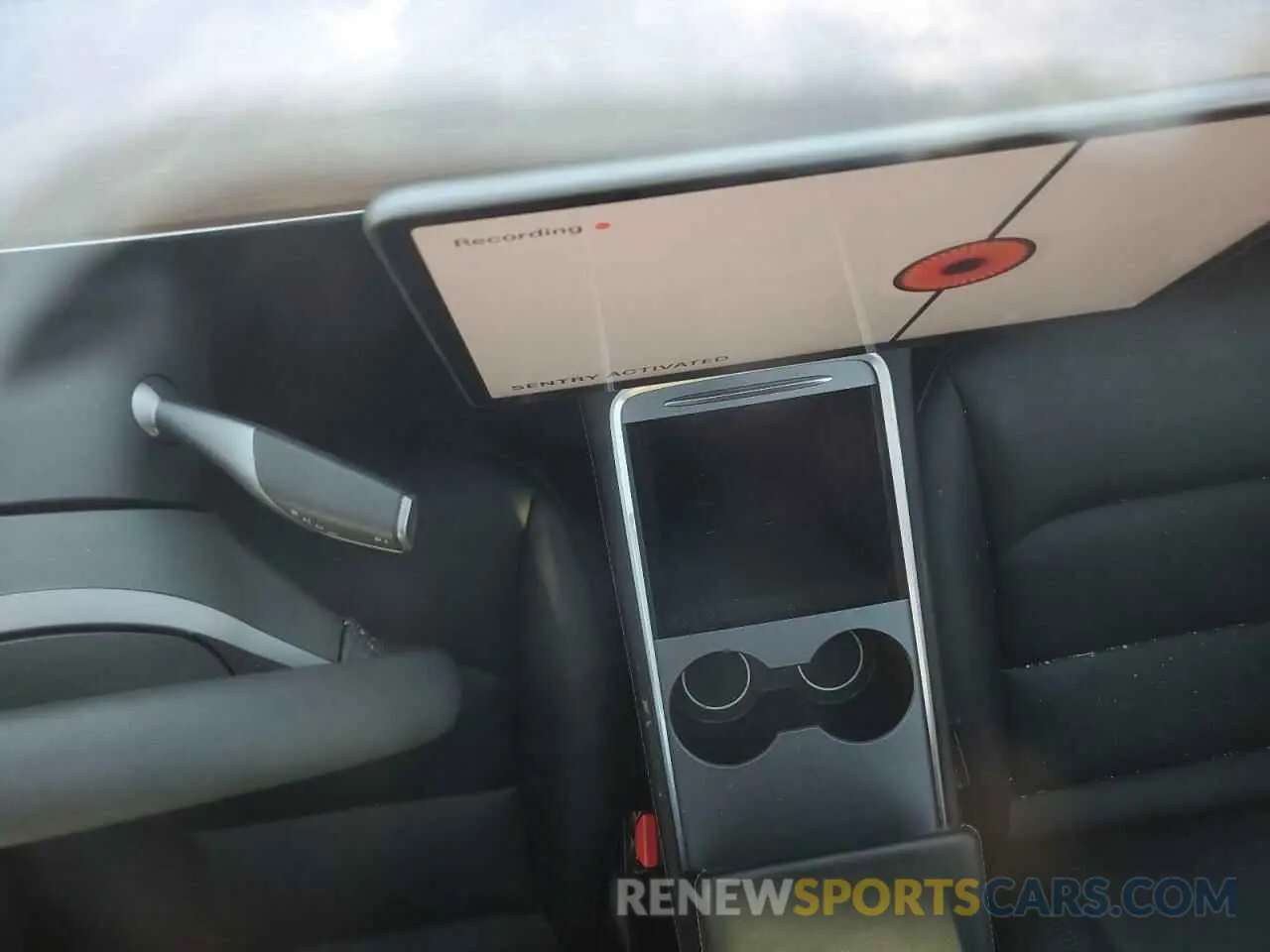 9 Photograph of a damaged car 7SAYGDEEXRF123848 TESLA MODEL Y 2024