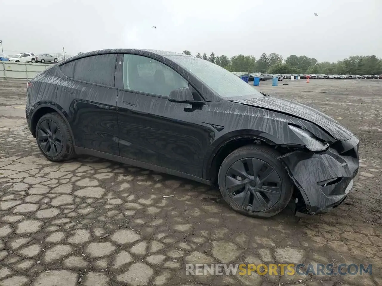4 Photograph of a damaged car 7SAYGDEEXRF149334 TESLA MODEL Y 2024
