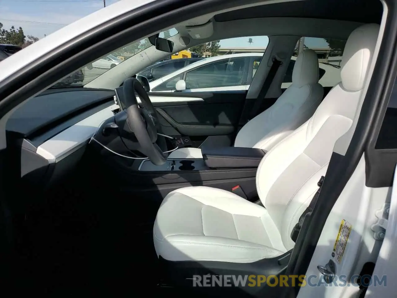 7 Photograph of a damaged car 7SAYGDEEXRF981305 TESLA MODEL Y 2024
