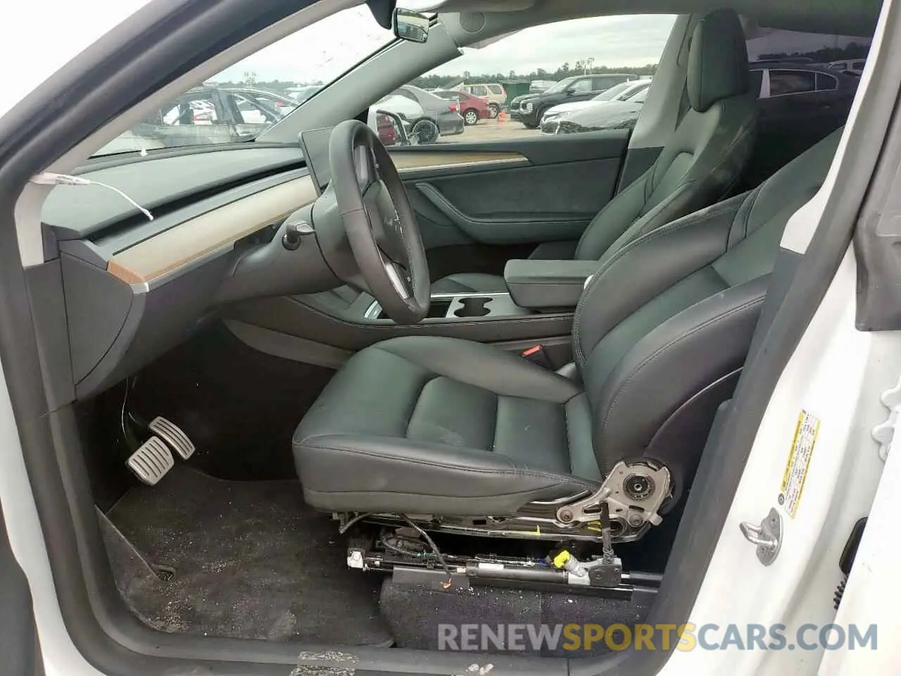 7 Photograph of a damaged car 7SAYGDEF0RA266605 TESLA MODEL Y 2024