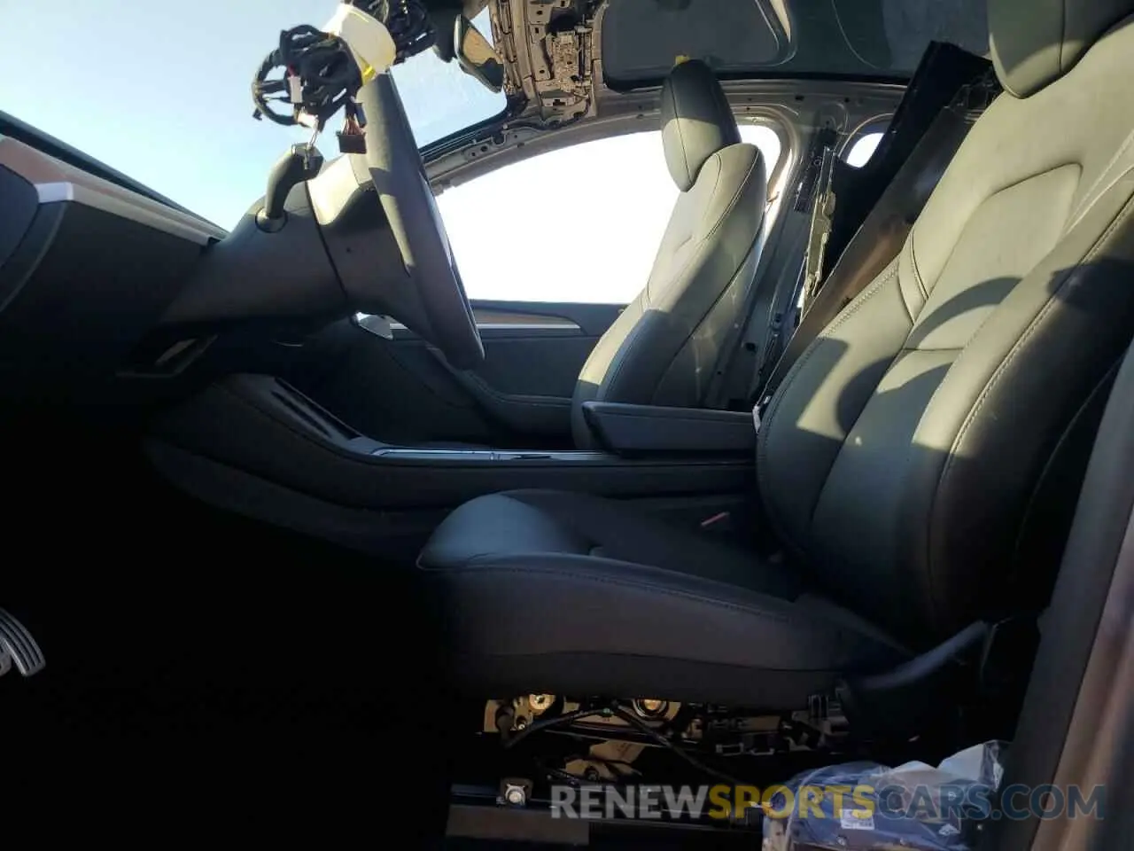 7 Photograph of a damaged car 7SAYGDEF0RA292511 TESLA MODEL Y 2024