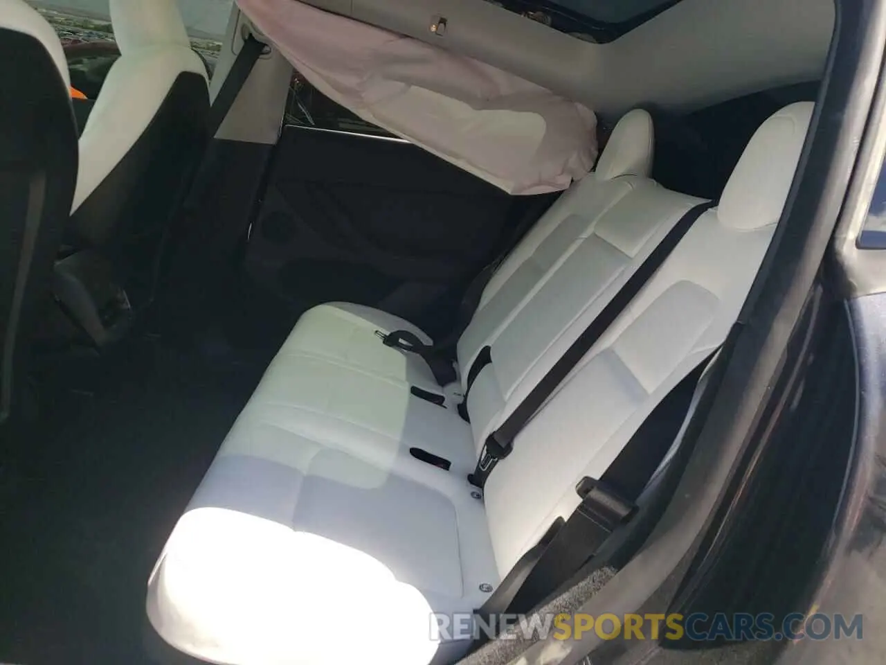 10 Photograph of a damaged car 7SAYGDEF0RF022083 TESLA MODEL Y 2024