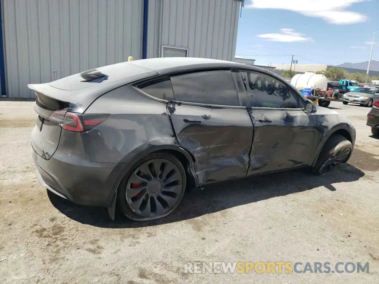 3 Photograph of a damaged car 7SAYGDEF0RF022083 TESLA MODEL Y 2024