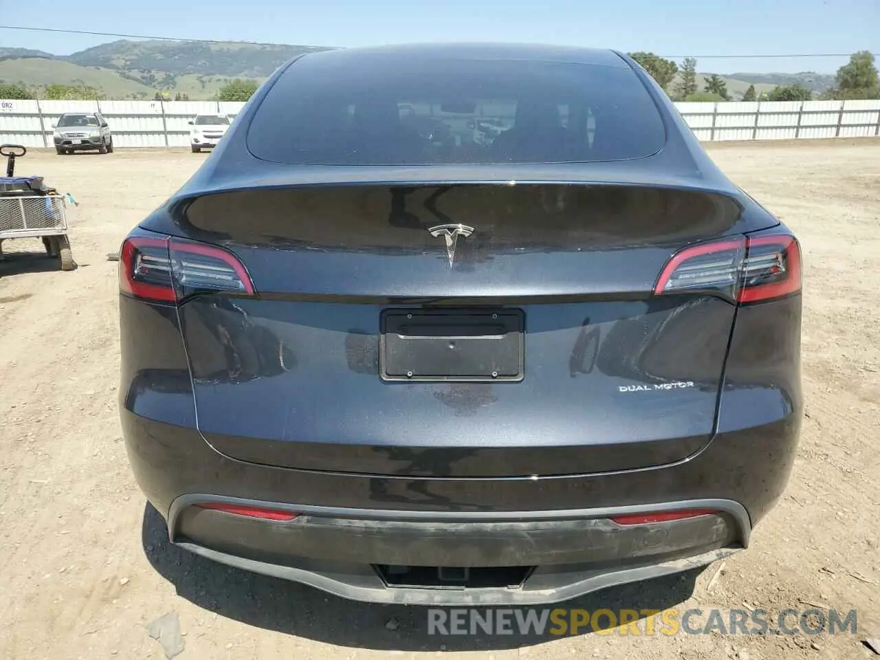 6 Photograph of a damaged car 7SAYGDEF0RF024089 TESLA MODEL Y 2024