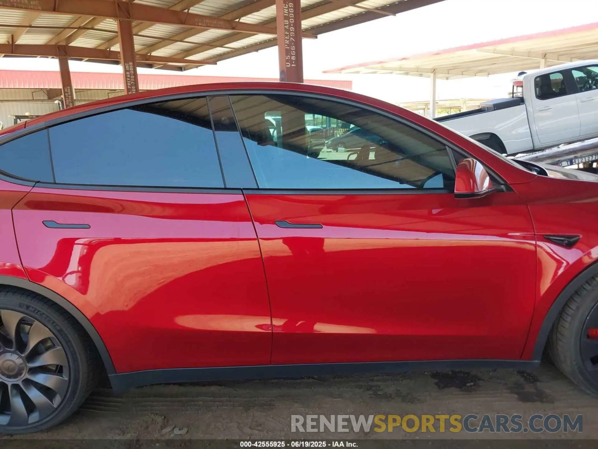 13 Photograph of a damaged car 7SAYGDEF0RF048313 TESLA MODEL Y 2024