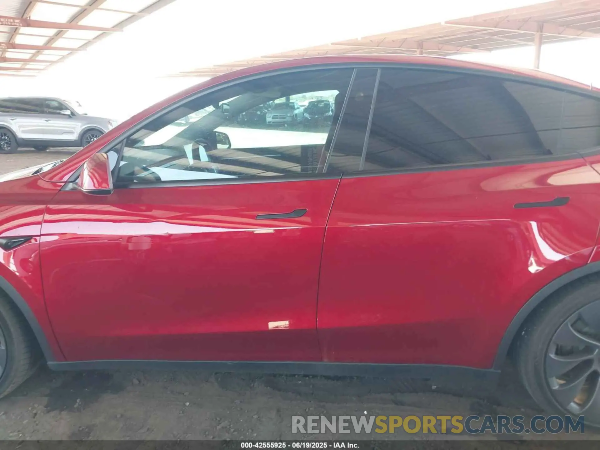 14 Photograph of a damaged car 7SAYGDEF0RF048313 TESLA MODEL Y 2024