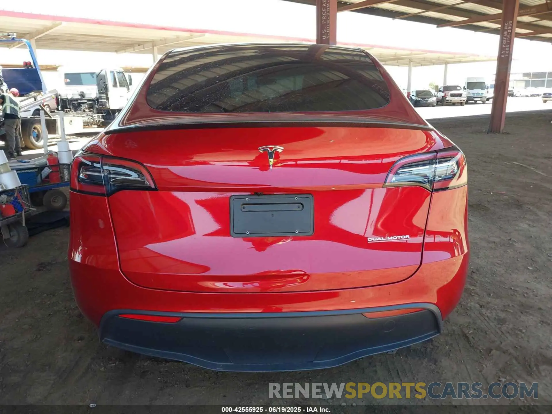 16 Photograph of a damaged car 7SAYGDEF0RF048313 TESLA MODEL Y 2024