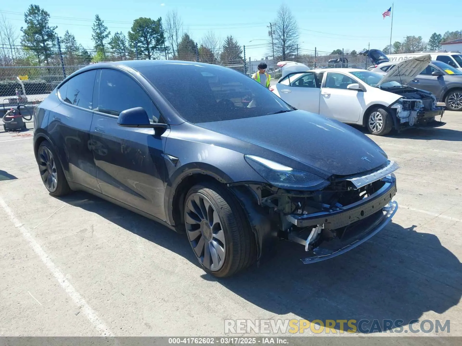 1 Photograph of a damaged car 7SAYGDEF1RA329825 TESLA MODEL Y 2024