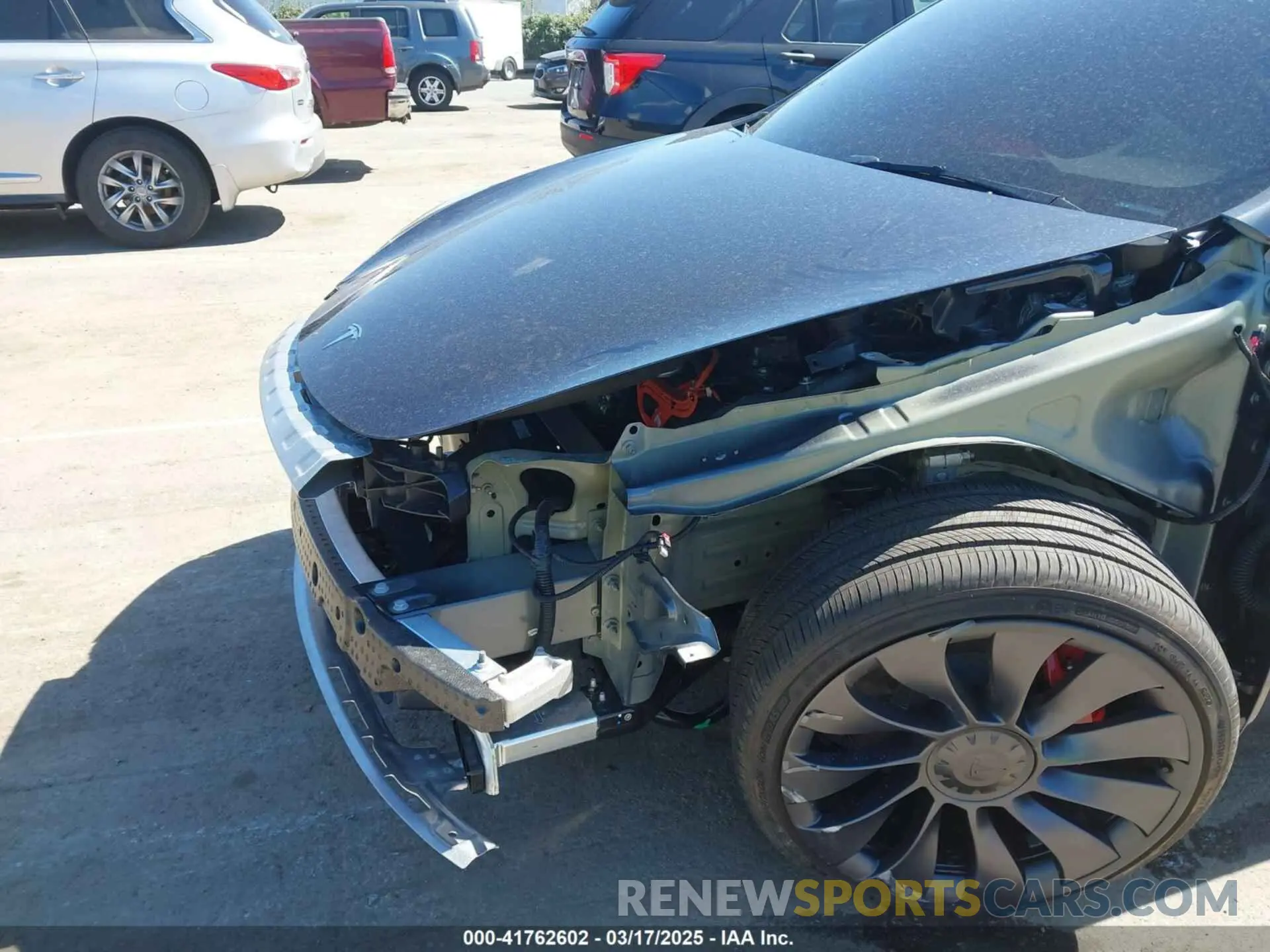 20 Photograph of a damaged car 7SAYGDEF1RA329825 TESLA MODEL Y 2024