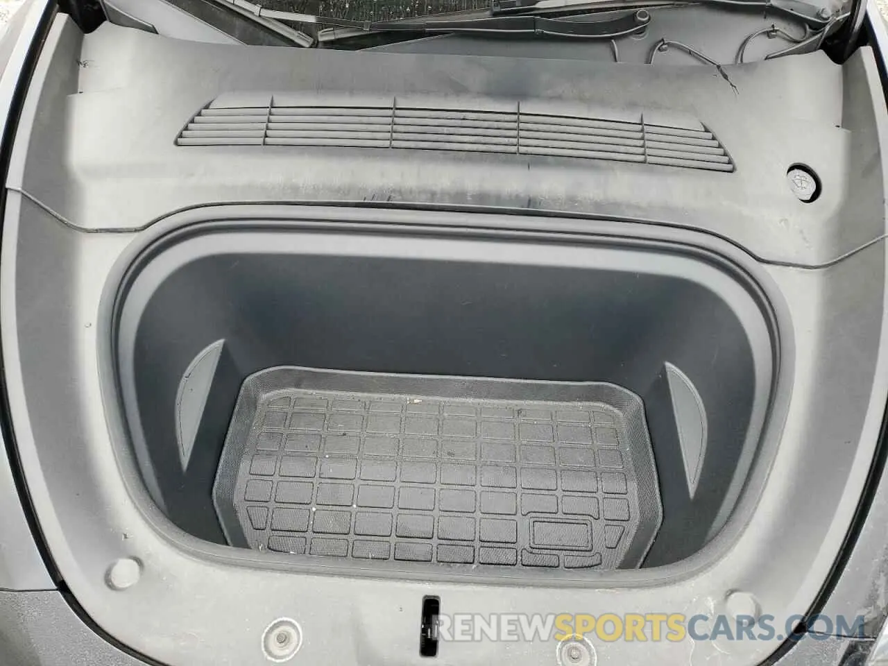 12 Photograph of a damaged car 7SAYGDEF1RF028278 TESLA MODEL Y 2024