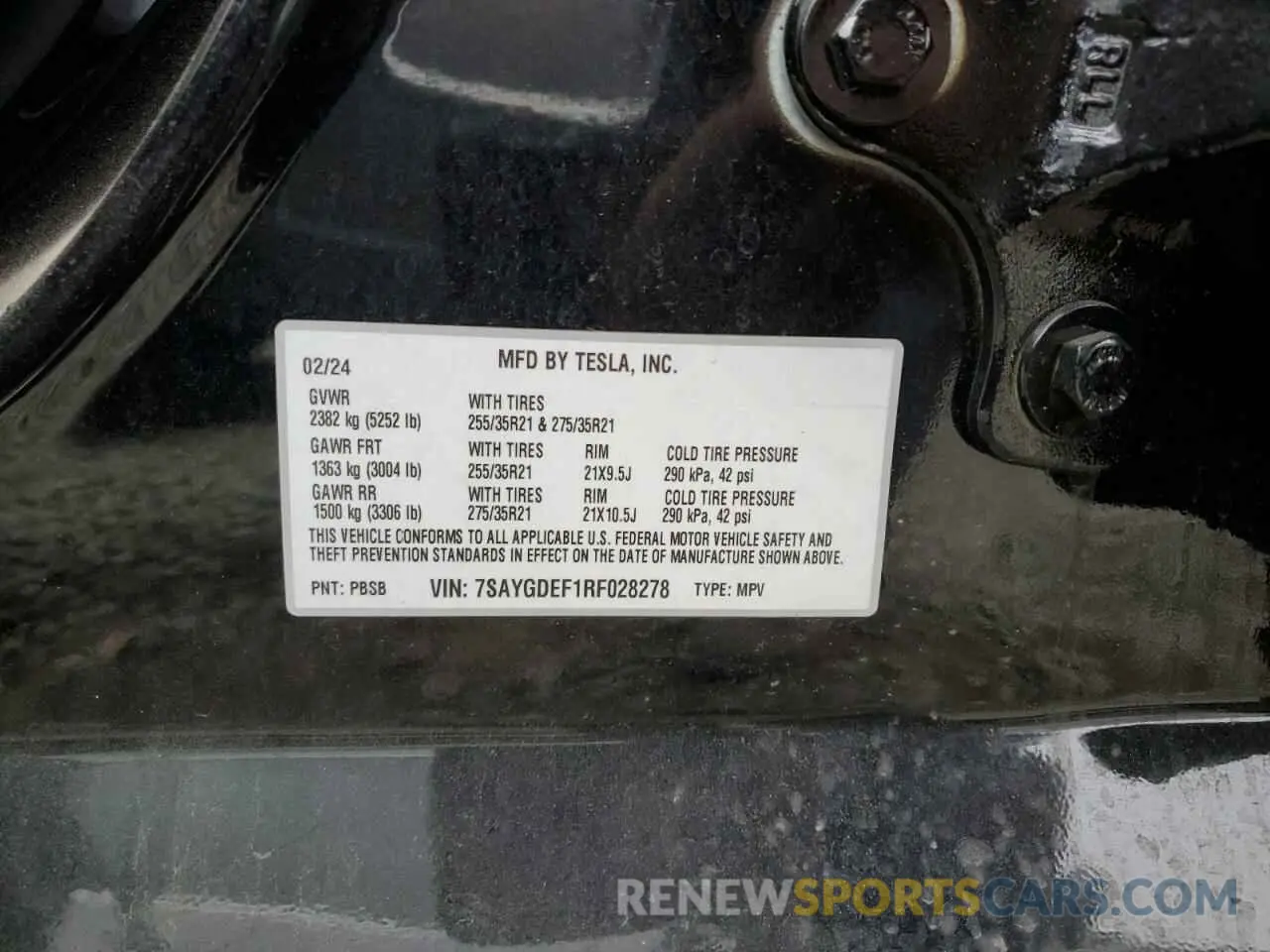 13 Photograph of a damaged car 7SAYGDEF1RF028278 TESLA MODEL Y 2024