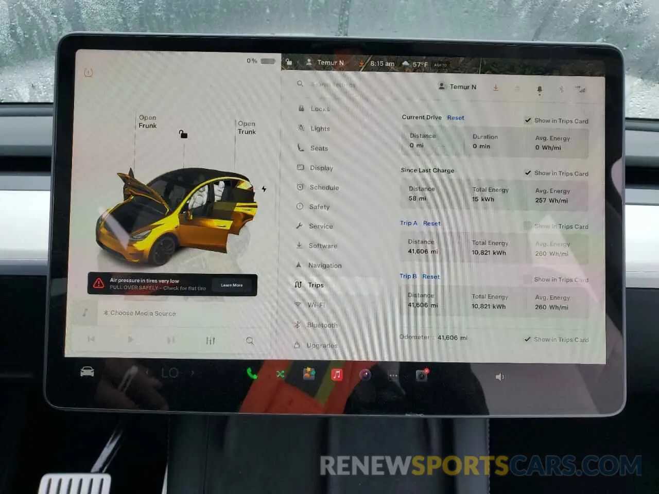 9 Photograph of a damaged car 7SAYGDEF1RF028278 TESLA MODEL Y 2024