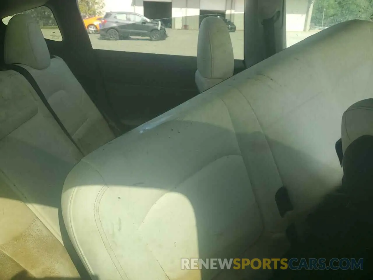 10 Photograph of a damaged car 7SAYGDEF1RF038664 TESLA MODEL Y 2024