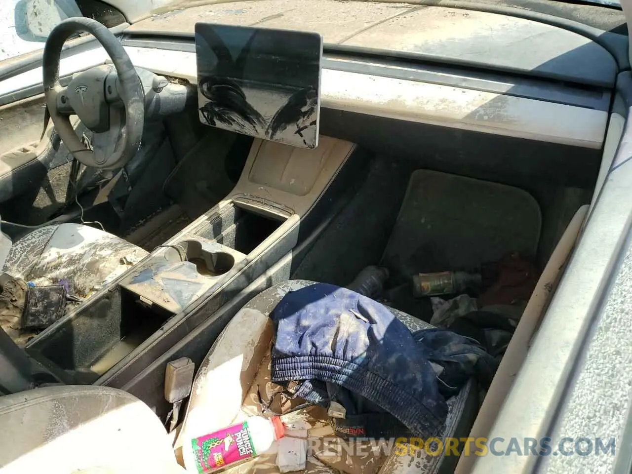 8 Photograph of a damaged car 7SAYGDEF1RF038664 TESLA MODEL Y 2024