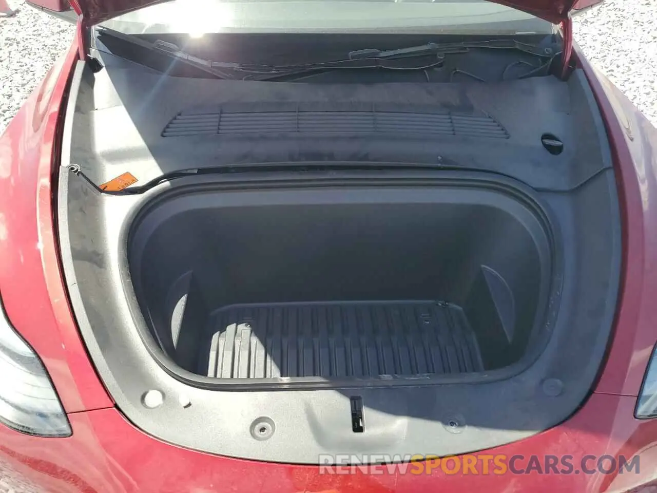 11 Photograph of a damaged car 7SAYGDEF1RF052175 TESLA MODEL Y 2024