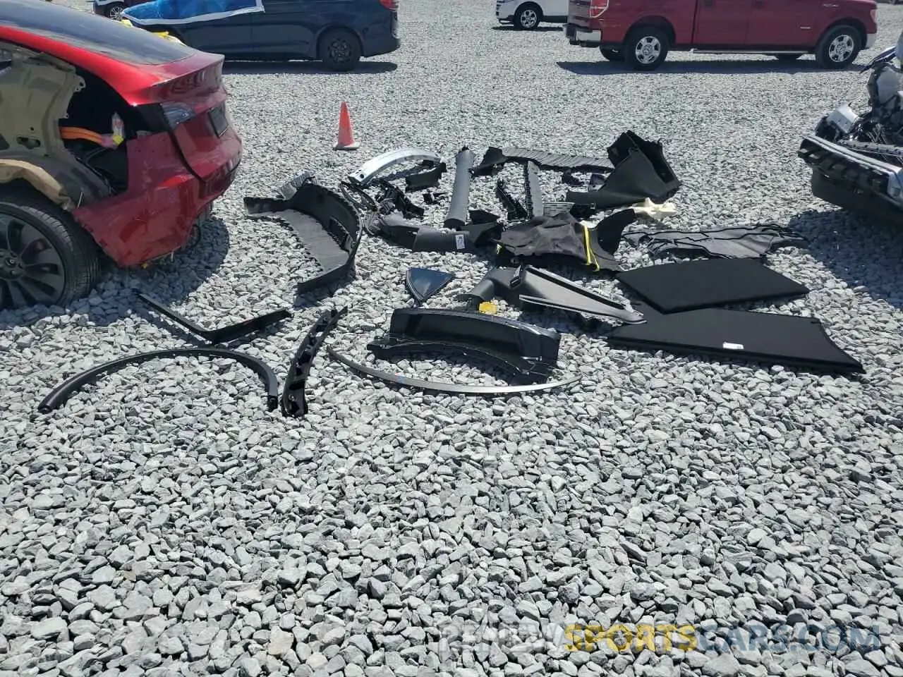 12 Photograph of a damaged car 7SAYGDEF1RF052175 TESLA MODEL Y 2024
