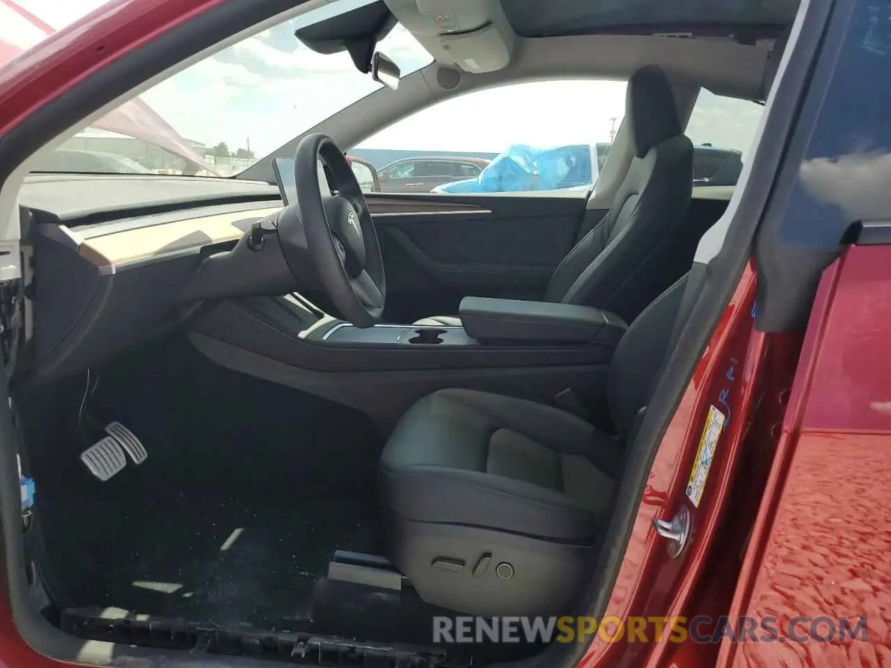 7 Photograph of a damaged car 7SAYGDEF1RF052175 TESLA MODEL Y 2024