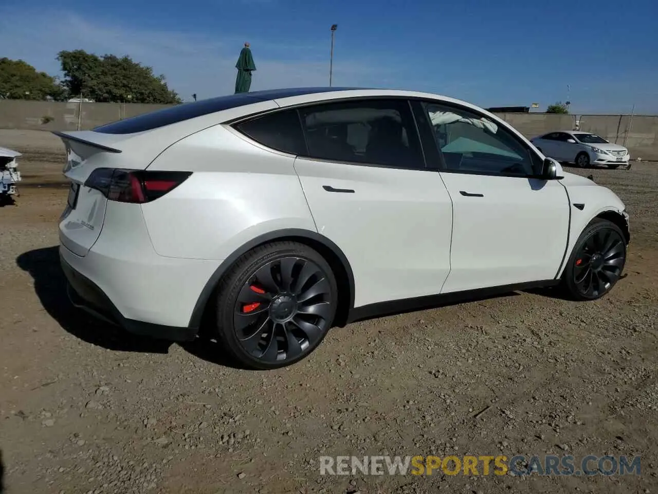 3 Photograph of a damaged car 7SAYGDEF1RF053746 TESLA MODEL Y 2024
