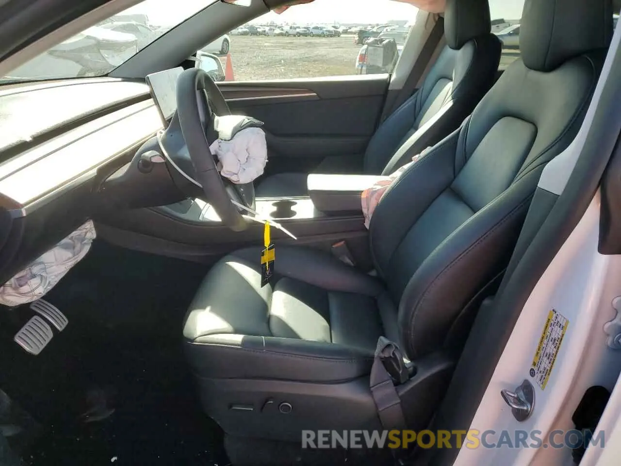 7 Photograph of a damaged car 7SAYGDEF1RF053746 TESLA MODEL Y 2024