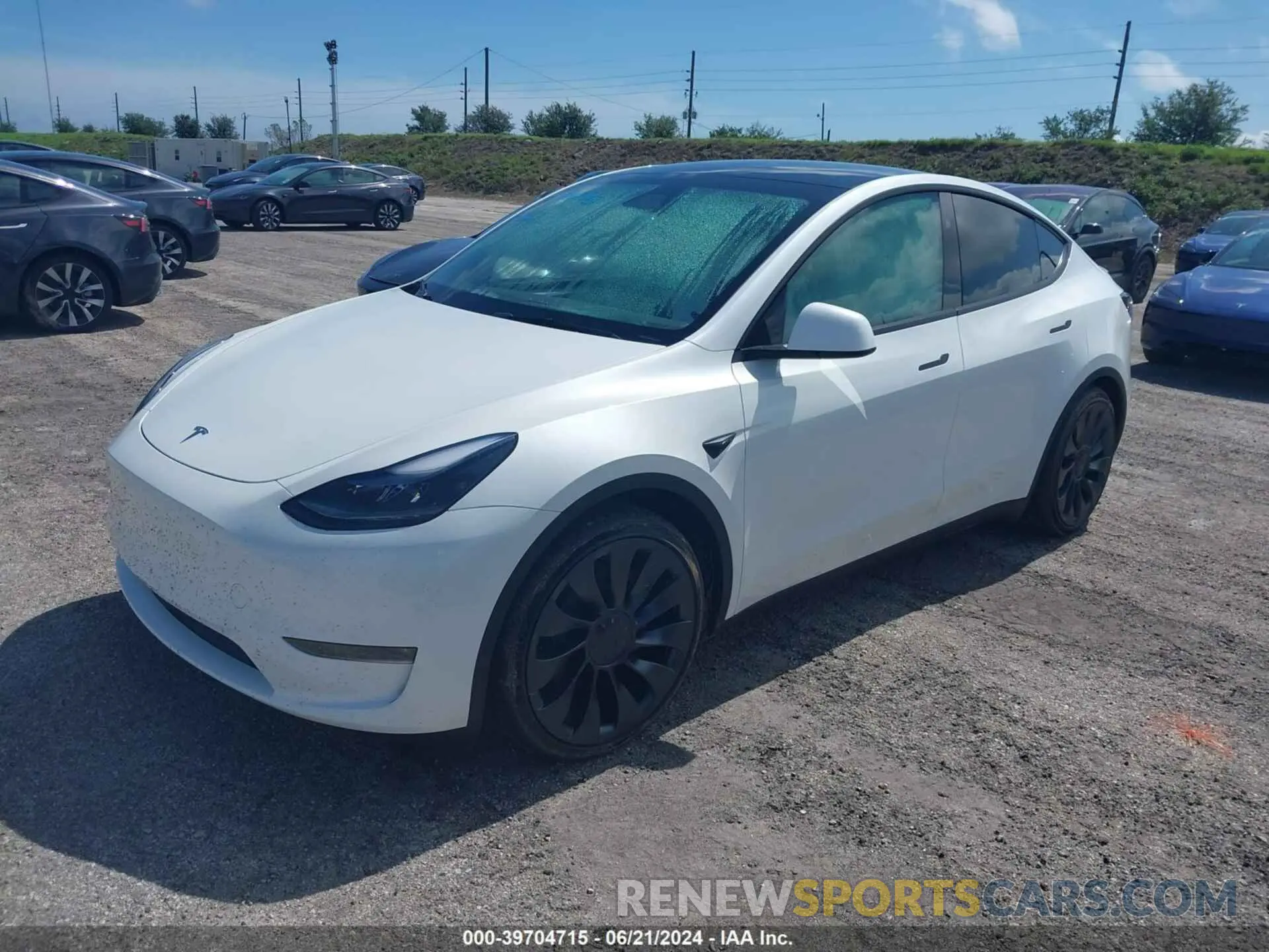 2 Photograph of a damaged car 7SAYGDEF2RA268971 TESLA MODEL Y 2024