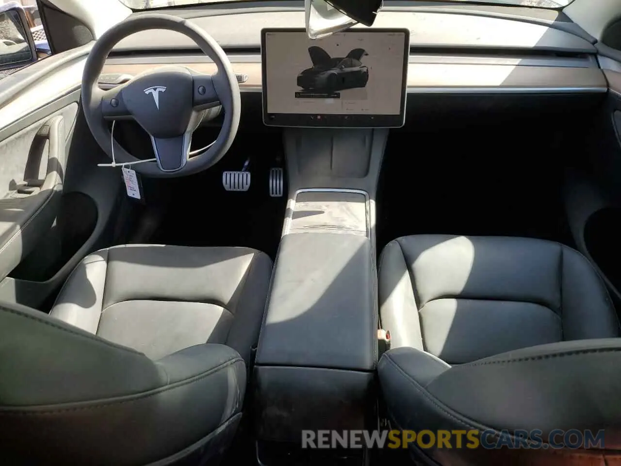 8 Photograph of a damaged car 7SAYGDEF2RF082060 TESLA MODEL Y 2024