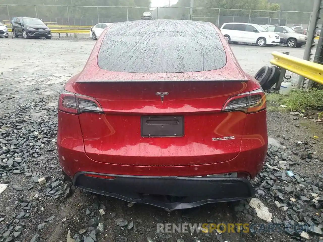 6 Photograph of a damaged car 7SAYGDEF3RA264699 TESLA MODEL Y 2024