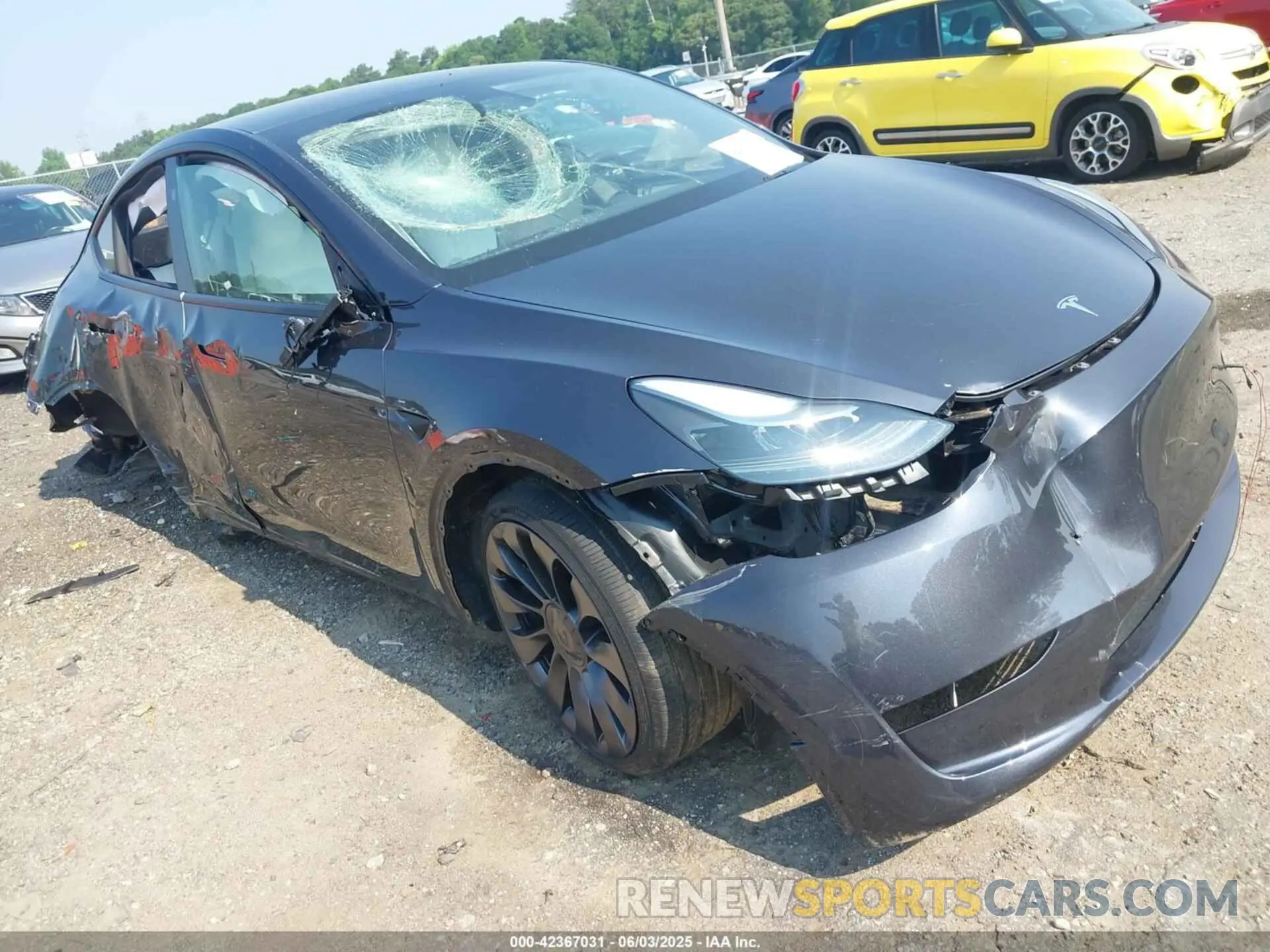 1 Photograph of a damaged car 7SAYGDEF3RA312959 TESLA MODEL Y 2024
