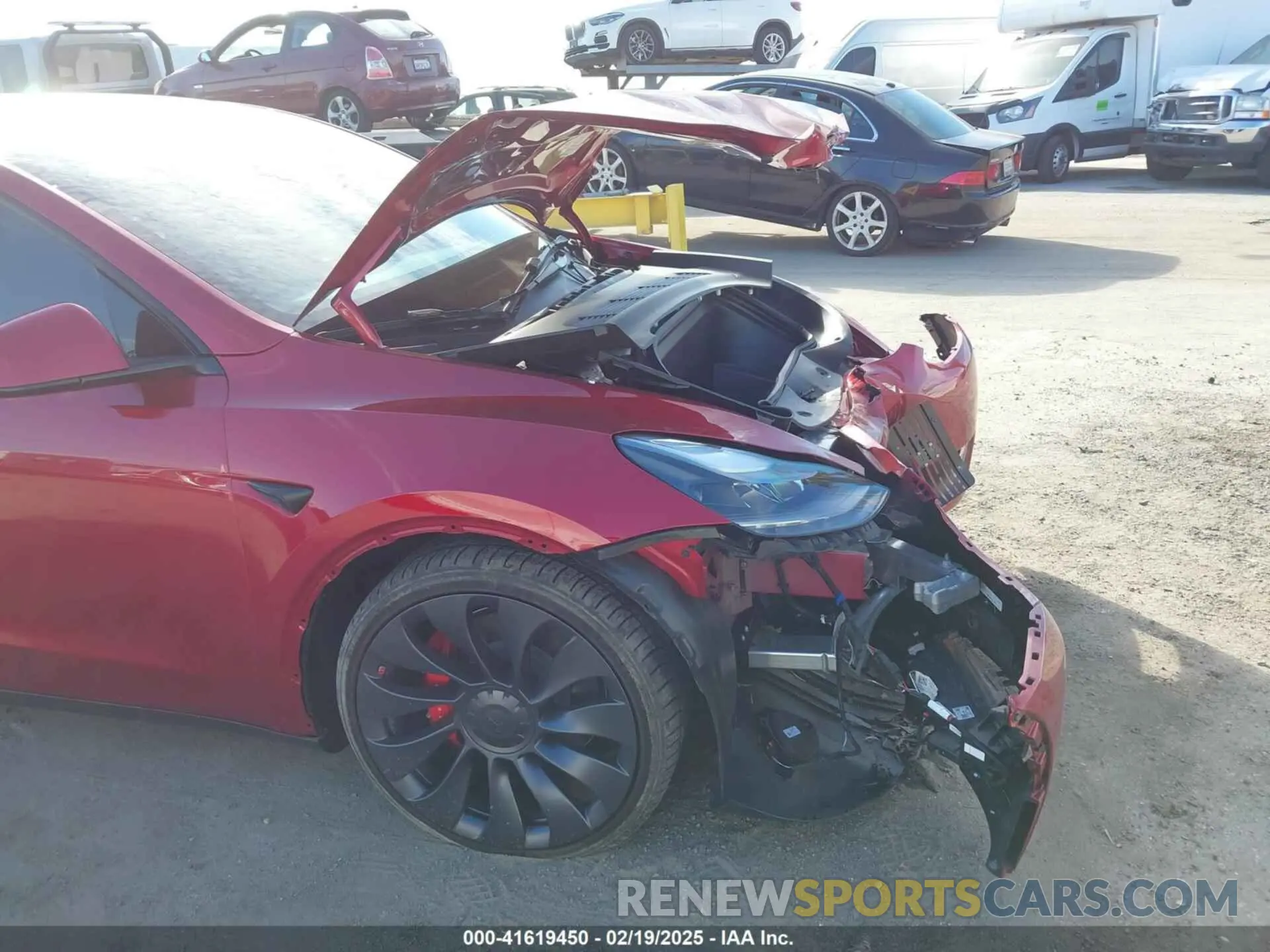 20 Photograph of a damaged car 7SAYGDEF3RF032980 TESLA MODEL Y 2024