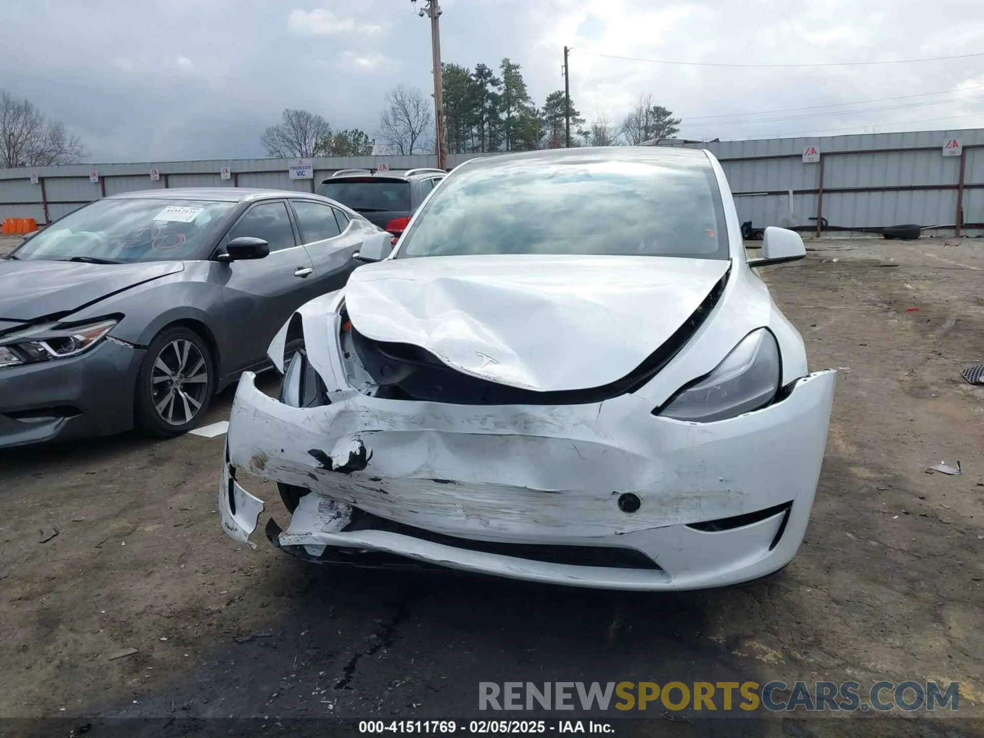 11 Photograph of a damaged car 7SAYGDEF4RA278532 TESLA MODEL Y 2024
