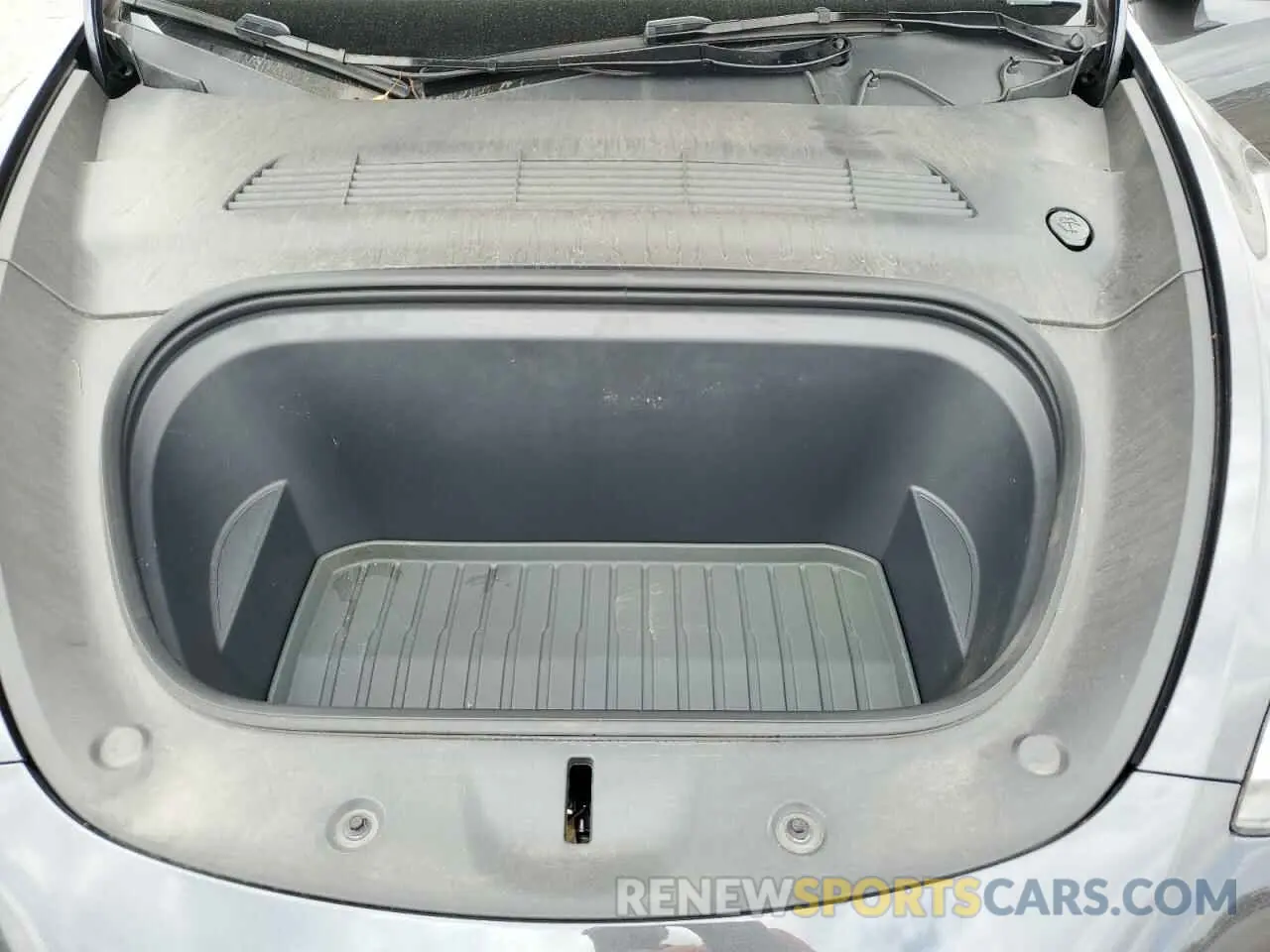 11 Photograph of a damaged car 7SAYGDEF4RF093058 TESLA MODEL Y 2024