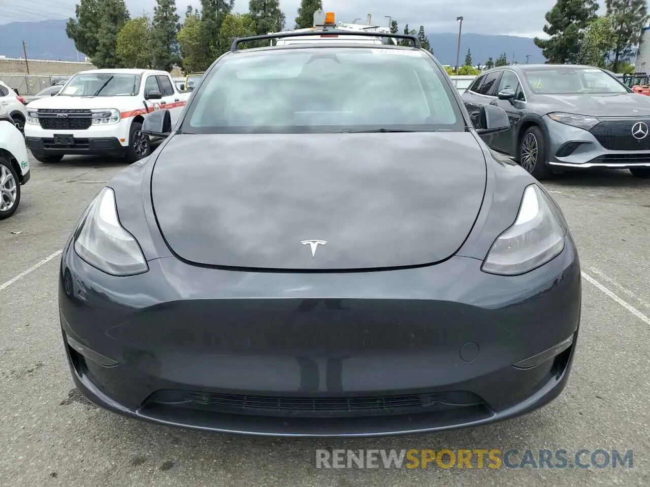 5 Photograph of a damaged car 7SAYGDEF4RF093058 TESLA MODEL Y 2024