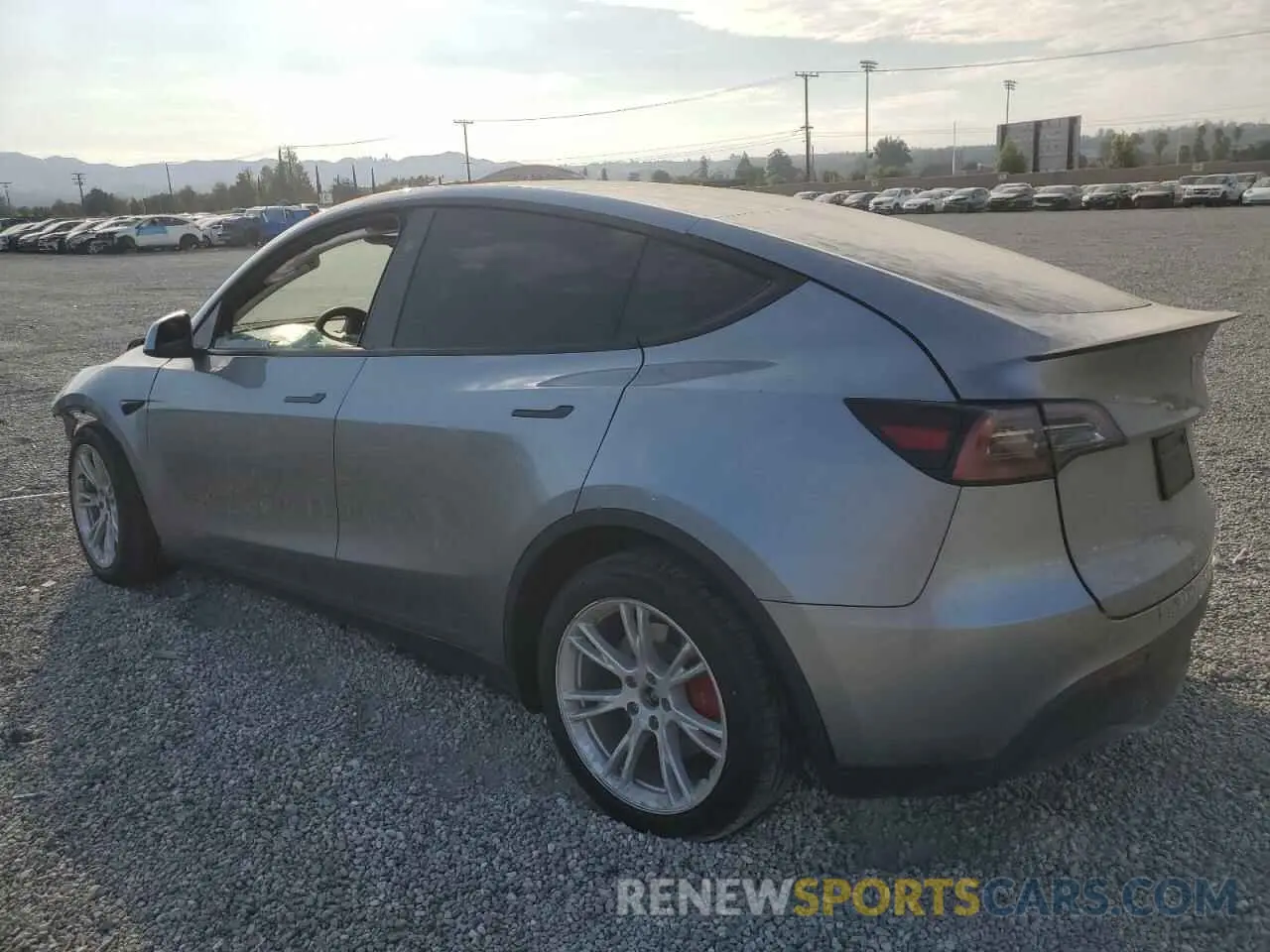 2 Photograph of a damaged car 7SAYGDEF5RA289071 TESLA MODEL Y 2024