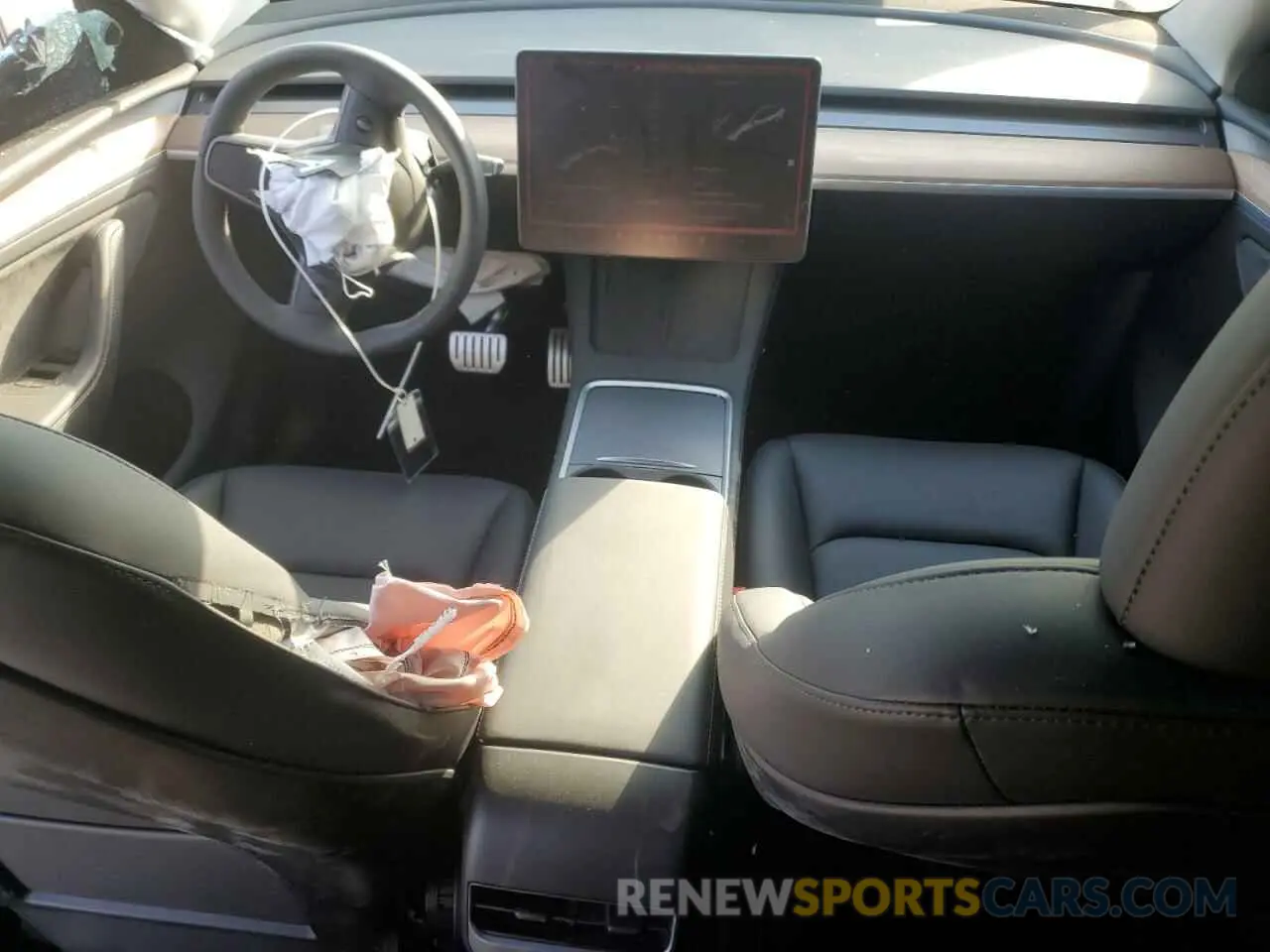 8 Photograph of a damaged car 7SAYGDEF5RA289071 TESLA MODEL Y 2024