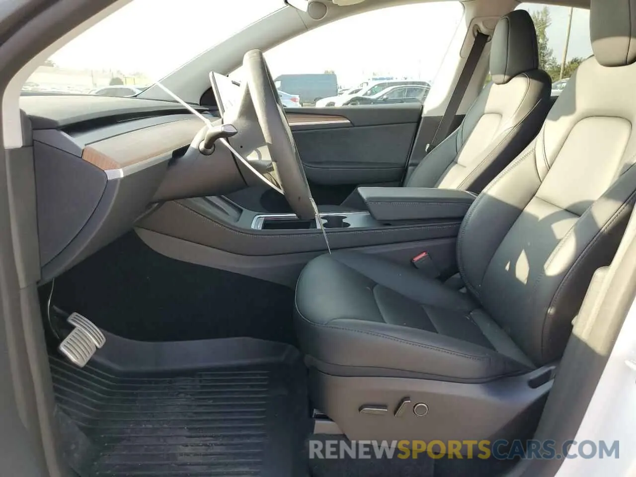 7 Photograph of a damaged car 7SAYGDEF5RA294156 TESLA MODEL Y 2024