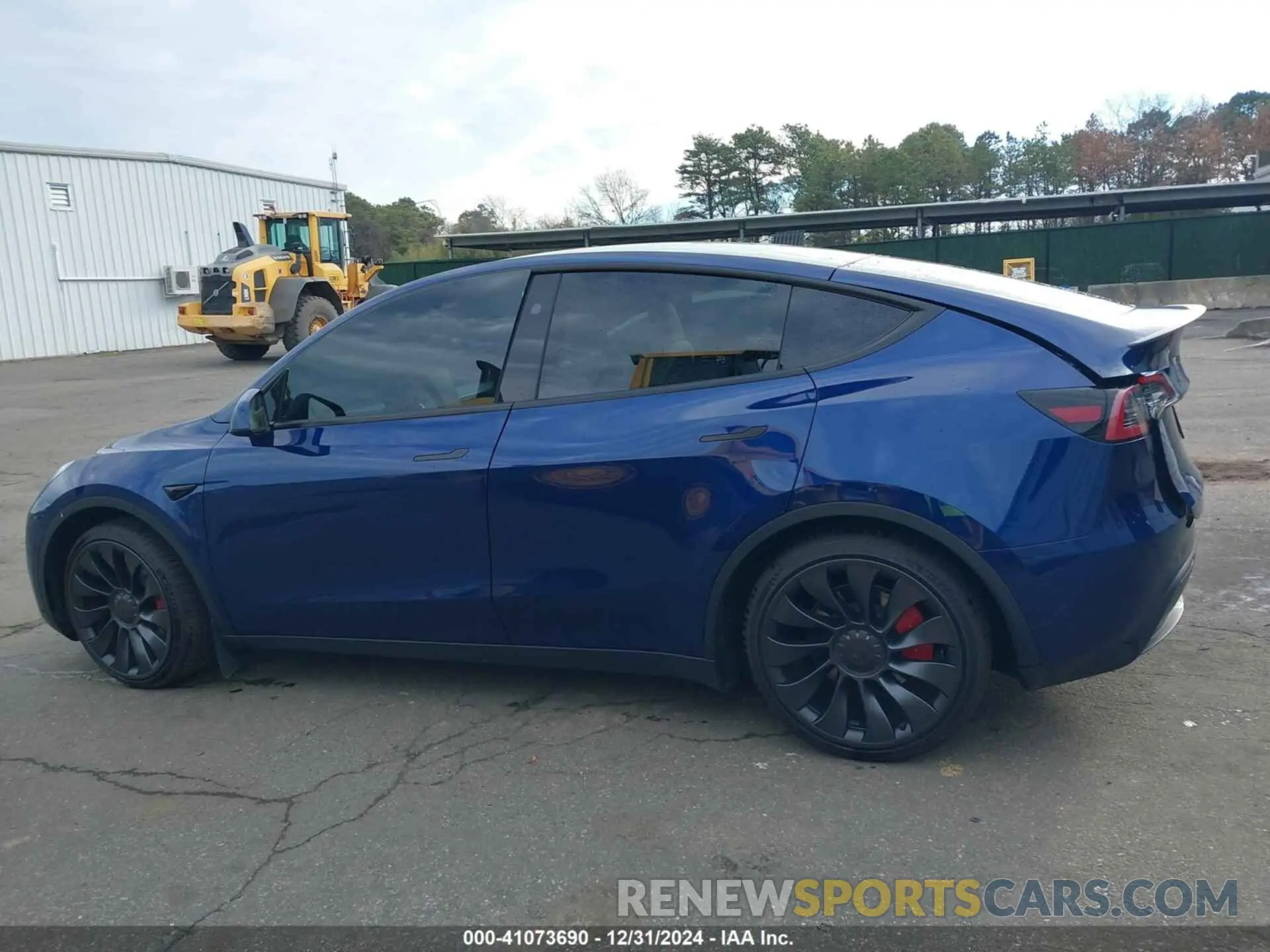 13 Photograph of a damaged car 7SAYGDEF5RF028607 TESLA MODEL Y 2024
