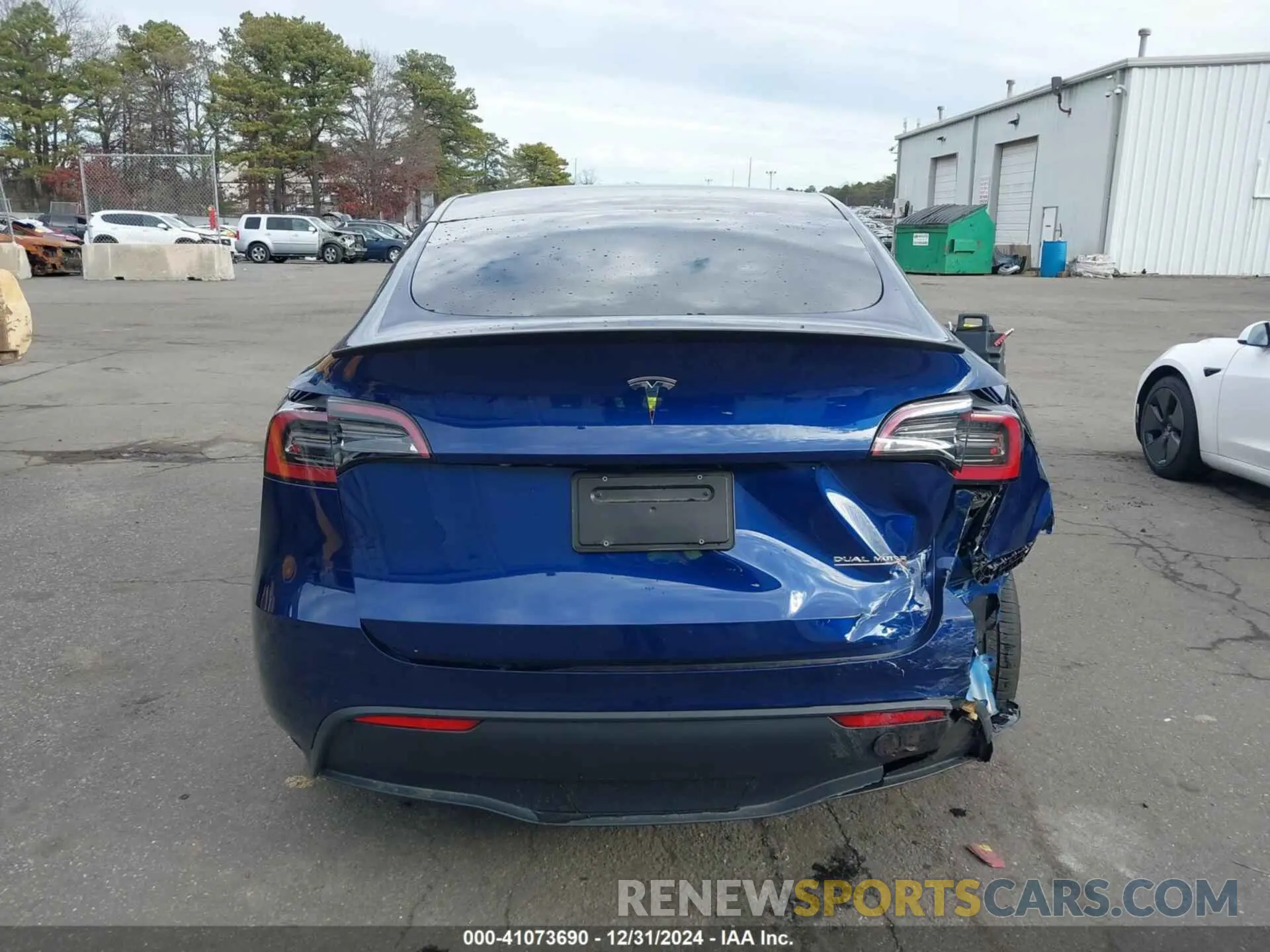 15 Photograph of a damaged car 7SAYGDEF5RF028607 TESLA MODEL Y 2024