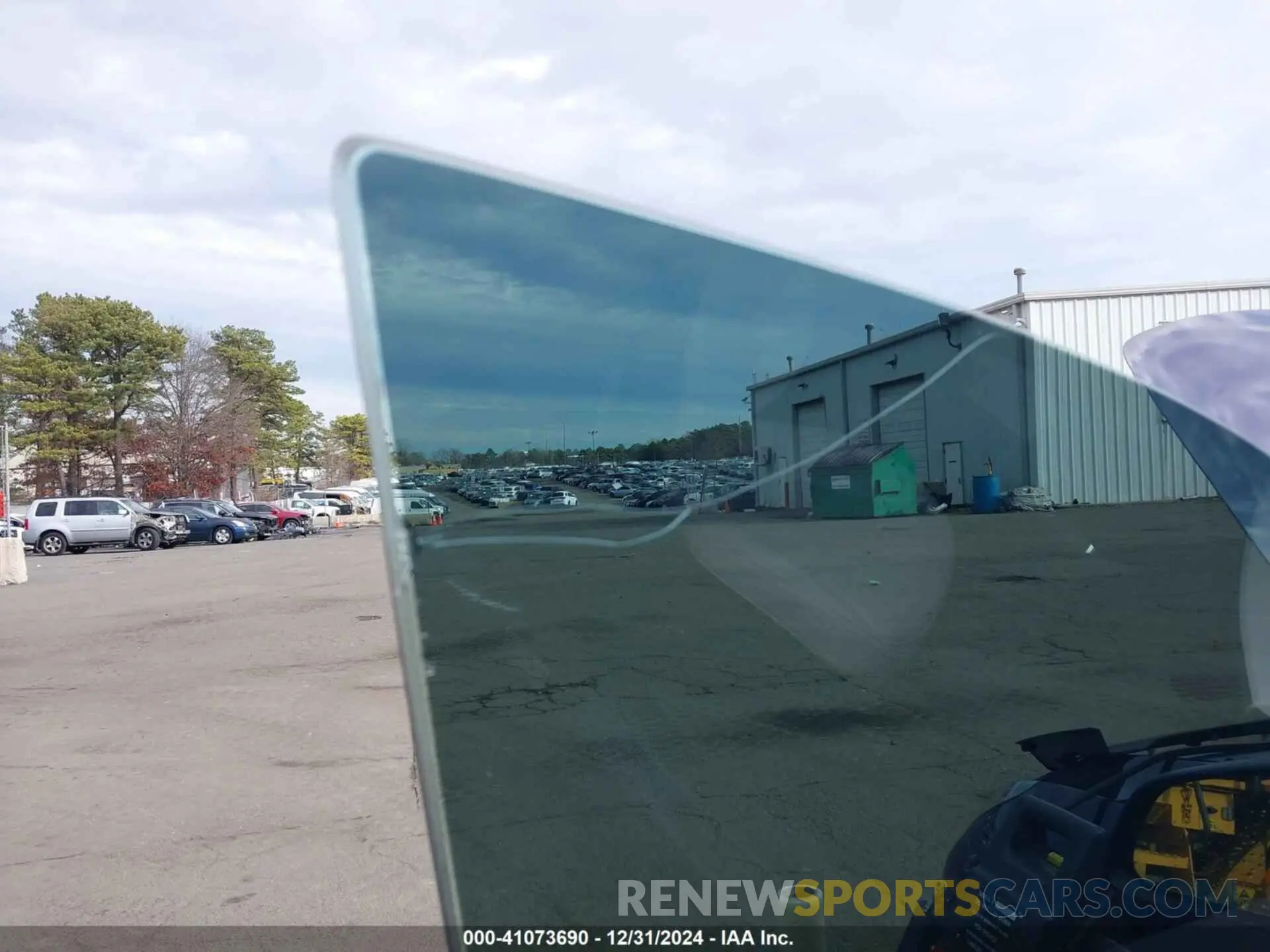 18 Photograph of a damaged car 7SAYGDEF5RF028607 TESLA MODEL Y 2024