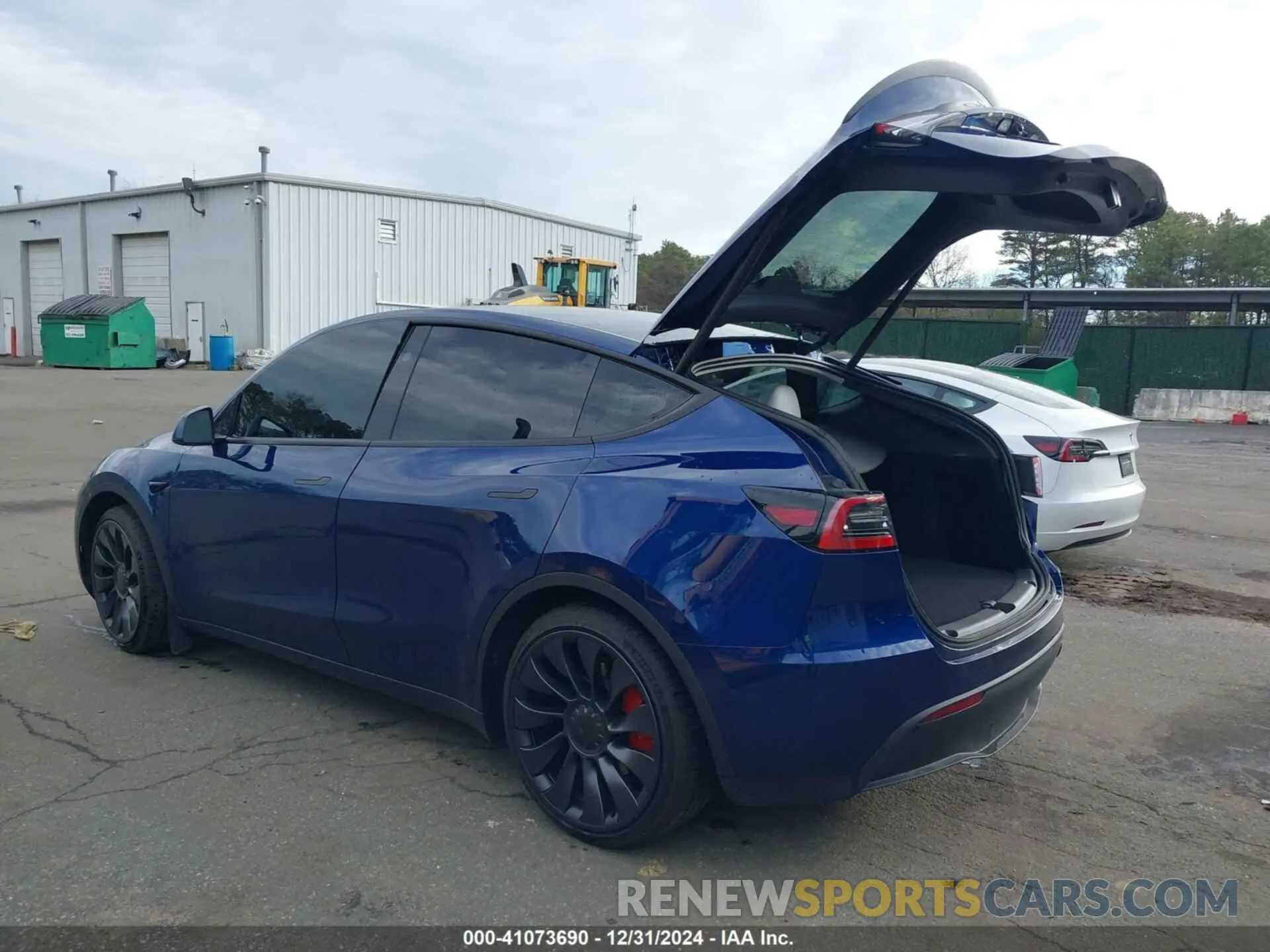 3 Photograph of a damaged car 7SAYGDEF5RF028607 TESLA MODEL Y 2024