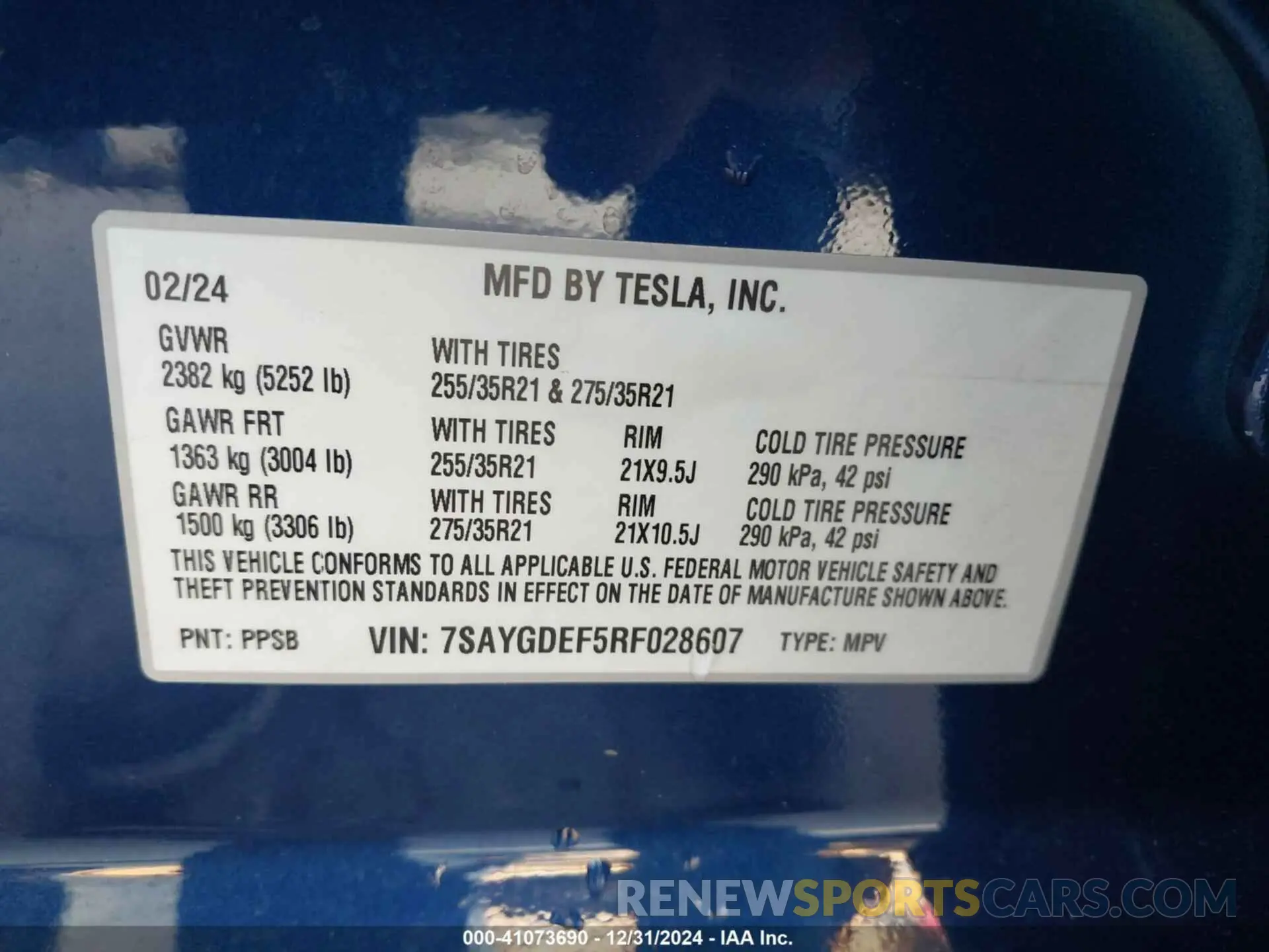 9 Photograph of a damaged car 7SAYGDEF5RF028607 TESLA MODEL Y 2024